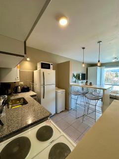 BettyStudio, cálido, centrico c/ vista a los Cerros - 9