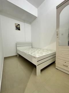 Dee four properties - Muşaffaḩ - 3