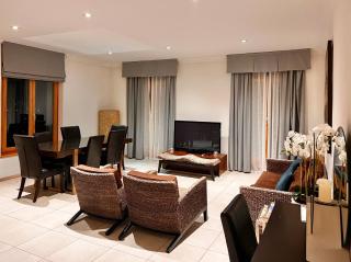 Luxury Apartment, Panoramic Mountain Views, 5 Star Spa Facilities - 3 Bedroom - 7