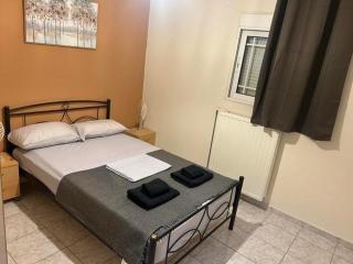 Mano's house 15 minutes from the airport - Artemida - 1