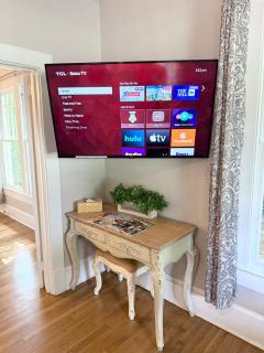 Downtown Gem- Walking Distance to Newton Square - 7