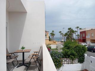 Apartamentos playa Romanilla - Roquetas de Mar - 3
