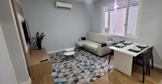 Espaço e Conforto, Apartamento Completo Recém Reformado - Porto Alegre - 5