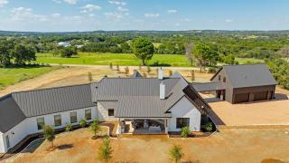 Calivence Haus - Estate Home - Fredericksburg - 3