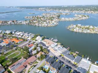 New 4 Bed 3 Bath, Heated Salt Pool, Walk2beach - 4
