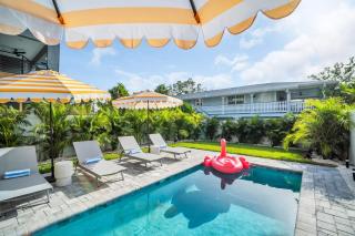 New 4 Bed 3 Bath, Heated Salt Pool, Walk2beach - 9