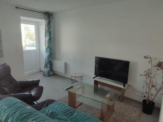 LOYAT - 3 chambres, 2 salles de bain, 1 terrasse - - 4