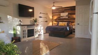 Cottage by the lakeshore with a private hot tub - Landrum - 7