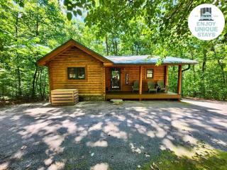 Secluded Getaway with Private Hot Tub - Wildwood - 0