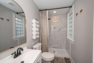LUXE Spot Suites - Covington - 9