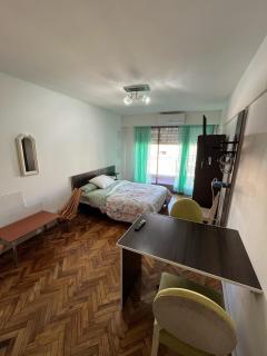 Luminoso y Cálido con Balcón a la calle - 5