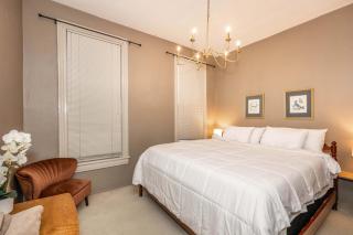 Historic Gem Russell Suite - Covington - 6