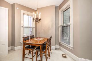 Historic Gem Russell Suite - Covington - 1