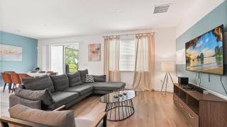 Summer Sale - Beautiful 6BR Home with Private Pool! - 9