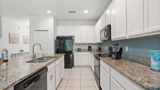 Summer Sale - Beautiful 6BR Home with Private Pool! - 1