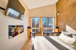 The Lumber Jack Pine Treehouse at Treetop Escapes - Wildwood - 9