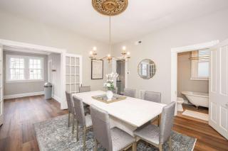The Grand Elm House Updated 4 BDR Close to City - - 5