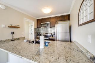 Near Skiing and Trails Walkable Beech Mtn Condo - Beech Mountain - 4