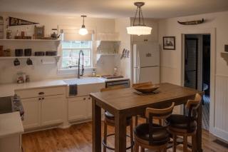 Leipers Fork Village Bungalow with Hot Tub & Firepit - Franklin - 8