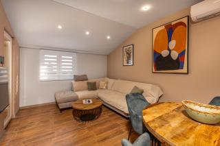 Adastra apartments with private parking and floor heating - Rijeka - 9