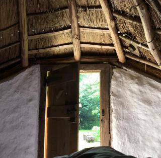Thatched Roundhouse in Somerset Woodland - Martock - 1