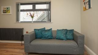 1 Bedroom apartment with Bath - Belfast - 3
