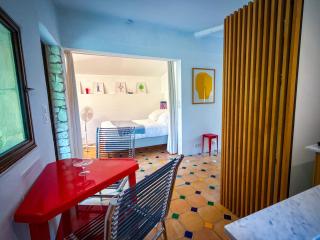 L'Atelier d'artiste, Lodge contemporain à ciel ouvert avec piscine - Saint-Saturnin-dʼApt - 1