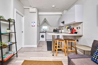 Central Portrush Penthouse Retreat - Princess Blue 3 - 3