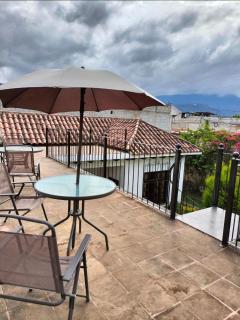 Apartamento con baño privado y parqueo - Antigua Guatemala - 6