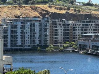 Lakeside 2 Bedroom Apartment - 6