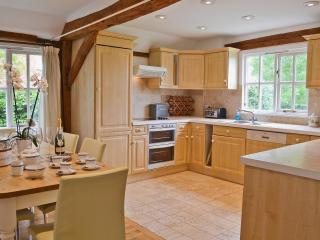 Priory Barn - Weald - 3