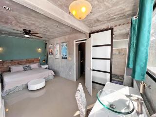 1BR Condo Steps from Sargasso-Free Beach in Puerto Morelos - Puerto Morelos - 4