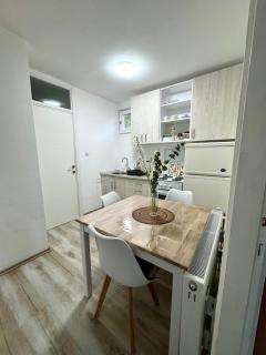 Apartmani Fazinasa - - 8
