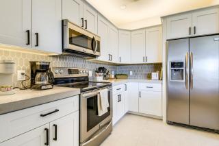 7 Mi to TPC Scottsdale Resort Condo with Pool - 3