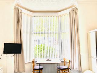 Springfield Holiday Apartments - Skegness - 4