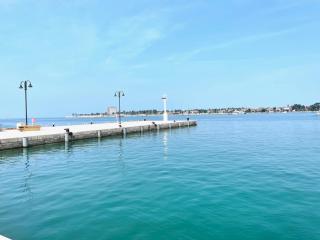 Villa Hanka Umag - 3 verschiedene Whg - 40 qm 3 Pers, 50 qm bis 4 Pers oder 70 qm bis 5 Pers, Balkone, nur 70 m zum Strand, von 3 bis max 5 Personen, WLAN, SAT-TV, Klima, Küche, Parkplätze,ruhig gelegen - 8