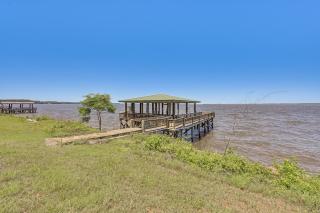 Boat Dock and Hot Tub Waterfront Home in Milam! - 8
