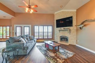 Boat Dock and Hot Tub Waterfront Home in Milam! - Alliance - 7