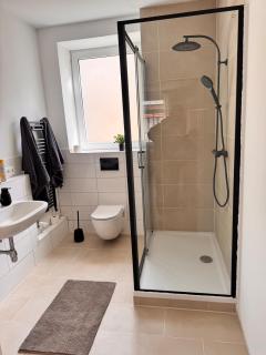 NEW Premium Apartment - Familienfreundlich, Parkplatz & in Wassernähe - Magdeburgo - 4