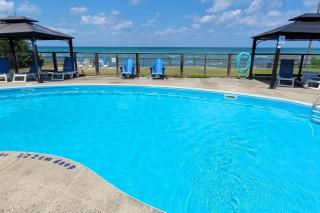 The Driftwood Deck 5A - 8