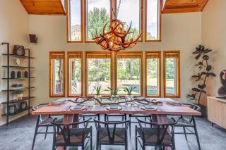 Luxury Cabin on Naches River, Near Mount Rainier! - Naches - 3