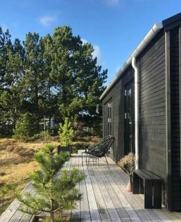 Summer House On Natural Grounds Among Pine Trees - Yderby - 4