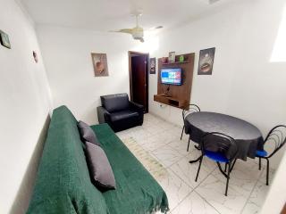 Quarto e Sala com Ar Condicionado, TV e Cozinha - Cabo Frío - 4