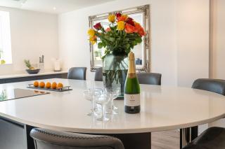 Fantasia - Malvern Luxury Mega Apartment sleeps 12 - Mathon - 7