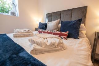 Fantasia - Malvern Luxury Mega Apartment sleeps 12 - Mathon - 6