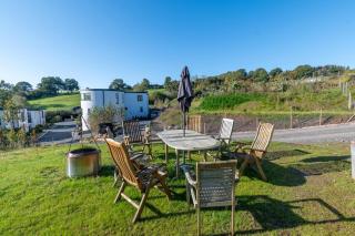 Fantasia - Malvern Luxury Mega Apartment sleeps 12 - Mathon - 4