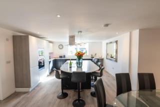 Fantasia - Malvern Luxury Mega Apartment sleeps 12 - Mathon - 3
