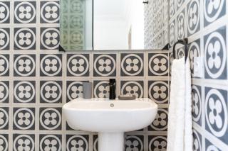 Heritage and Inspired Elegant Villa, Pool For 6 Guests - - 8