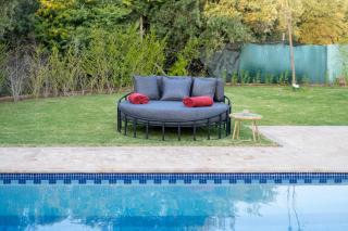 Heritage and Inspired Elegant Villa, Pool For 6 Guests - - 6