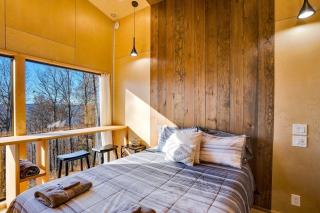 The Noble Fir Treehouse at Treetop Escapes - Wildwood - 8